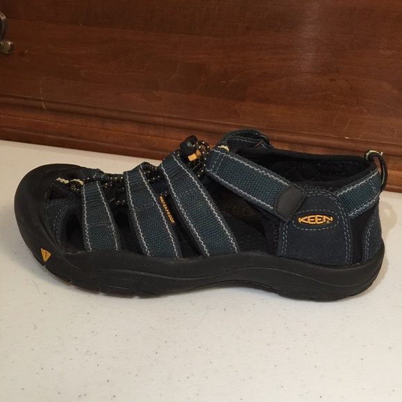 ▫️Keen Navy Sandal - Picture 15 of 16